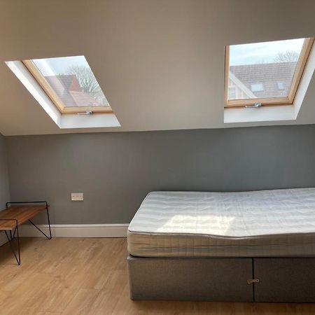 لندن 112 Gleneagle Road Rooms المظهر الخارجي الصورة